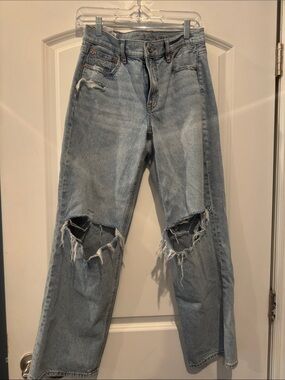 American eagle high rise wide leg strigid size 4 Distressed Women's Jeans